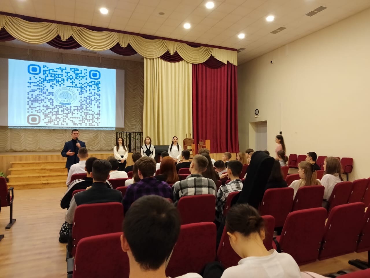 В рамках профориентации МБОУ СОШ 20 посетили представители Московского педагогического государственного университета