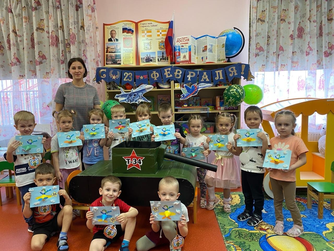 МБДОУ Детский сад № 34 воспитанники второй младшей группы №2 приготовили поздравительные открытки