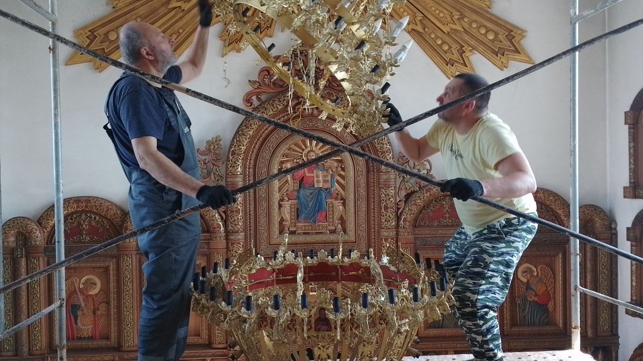 В Храме святого великомученика Артемия проходят ремонтные работы