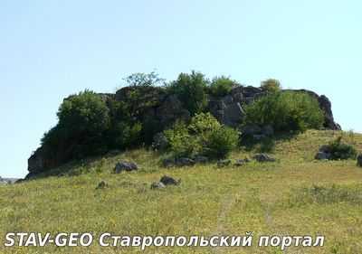 Каменный замок  с.Александровское