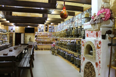 Частный музей русского самовара и винный двор Сергея Брежнева