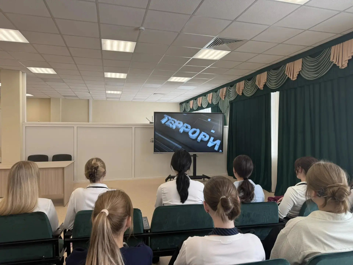 Михайловск: 11 класс обсудил документальный цикл «Терроризм. За кадром»