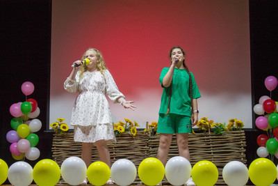 В июне этого года солисты культурно-досугового центра станицы Новомарьевской приняли участие в международном фестивале-конкурсе.