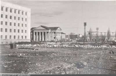 Подготовка к озеленению площади Ленина, начало 1960-х