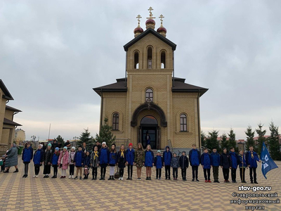 Следопыты поучаствовали в литургии, крестном ходе