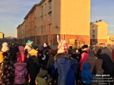 Фото видео отчет о праздновании нового года в жилом районе Гармония