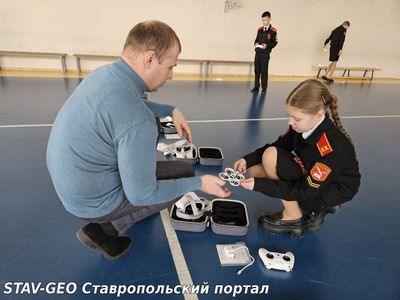 Старшие кадеты изучили принципы работы с беспилотными летательными аппаратами (БПЛА)