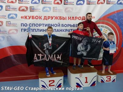 Обучающийся 2 «Ж» Злобин Илья, участвовал в соревнованиях по спортивной борьбе и занял второе место