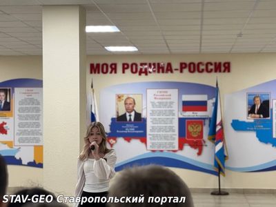 Новая учебная неделя традиционно началась с торжественной линейки