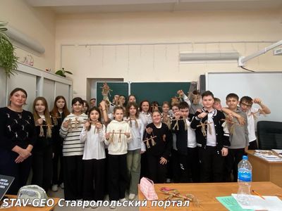 Мастер-класс, на котором ребята научились создавать русский оберег Неразлучники