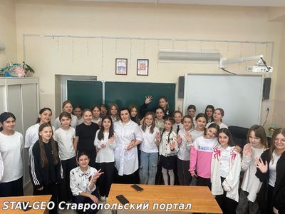 О вреде декоративной косметики и уходе за кожей в подростковый период возраста