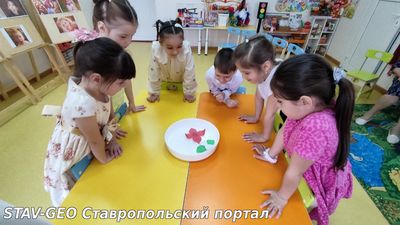 Воспитанники совершили путешествие в музей эмоций