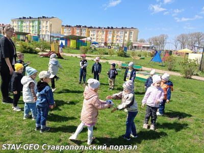 В рамках Месячника Здоровья во 2 младшей группе № 14 регулярно проводились: зарядка, физкультурные занятия