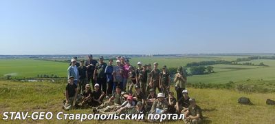 Наши кадеты 5-6 классов отправились в настоящий поход на гору в селе Пелагиада!