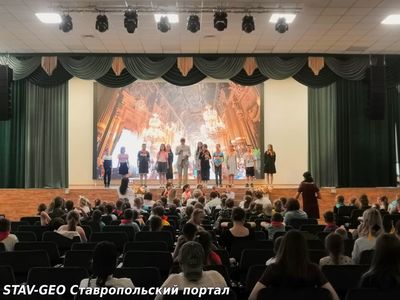 С международным Днём русского языка и Днём рождения Александра Сергеевича Пушкина