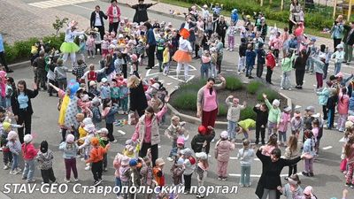 Вот так весело и дружно ребята нашего сада простились с весной и открыли летний сезон!