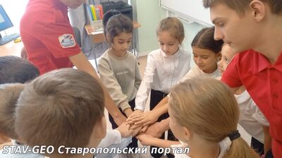 Старшие – младшим: В нашей школе продолжается наставничество по программе Орлята России