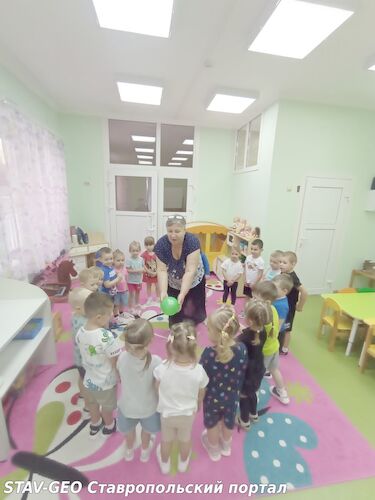 МБДОУ Детский сад № 34 Воспитанники второй младшей группы № 13 продолжают знакомиться с частями суток