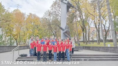 В МБОУ СОШ N20 Память,застывшая в белом крыле в рамках Всероссийской акции памяти павших Войнов России Дни белых журавлей учащиеся 7 З