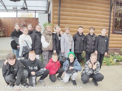 Ученики 6 Б класса МБОУ СОШ 23 посетили в ст. Новотроицкая Музей русского самовара