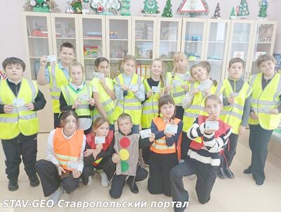 На базе СЦ ПДДТТ ученики из МБОУ СОШ №20, МБОУ СОШ №23 и МБОУ СОШ №25 осваивают жизненно важные навыки безопасного поведения на дорогах