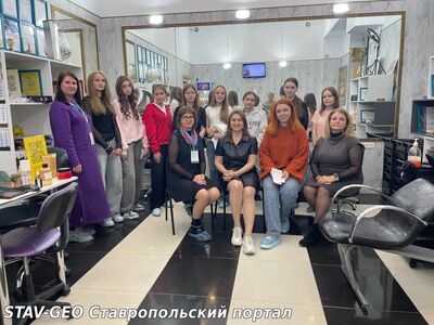 МБОУ СОШ №25 обучающиеся 9 Б класса побывали на экскурсии в Центре обучения и наставничества V13