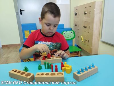 Детский сад №34 В ресурсном центре нашего детского сада проходят занятия с использованием Монтессори- материалов