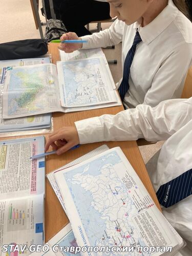 МБОУ СОШ №25 На уроке географии в 9 классе изучали важную отрасль в экономике России- Лесная промышленность.