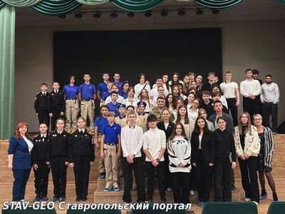 Активисты МБОУ СОШ №20 посетили встречу с героем СВО!