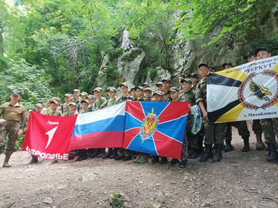 Для 60 курсантов ВПК «Беркут» г. Михайловска и их родителей, День России стал ярким и запоминающимся.