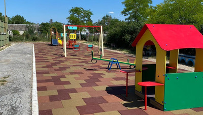 Детскую площадку открыли в хуторе Советского округа по губернаторской программе