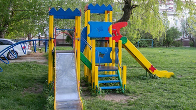 В ставропольском посёлке открыли новую детскую площадку с самолётом