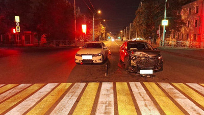 Водители двух иномарок пострадали в аварии в Ставрополе