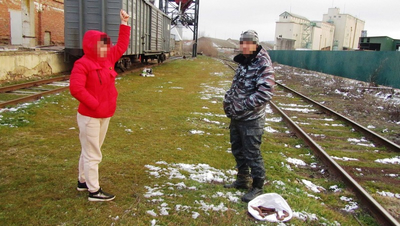 Полиция задержала женщину, угрожавшую сотрудникам безопасности в Светлограде