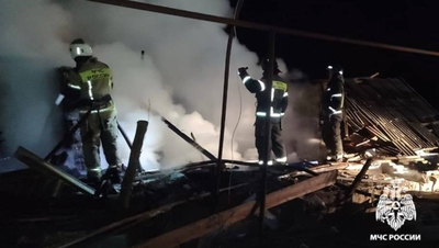 Жилой дом загорелся в Красногвардейском округе из-за взрыва газа