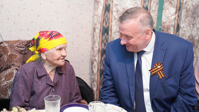 Труженицу тыла поздравили со 100-летием в Арзгирском округе