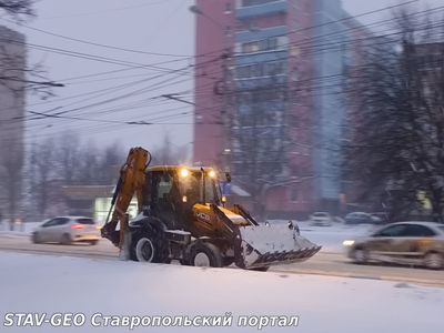 Город накрыло снегом