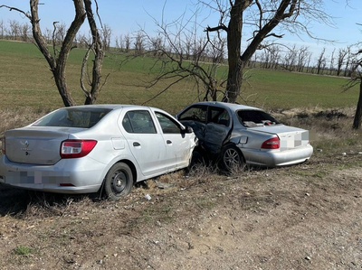 Два человека пострадали из-за выезда машины на встречку в Будёновском округе