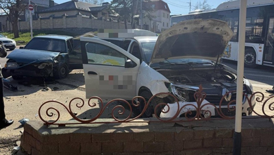 Молодой лихач спровоцировал аварию с двумя пострадавшими в Ставрополе