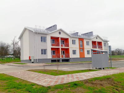 В селе Новоселицком сдан 8-квартирный дом для детей-сирот