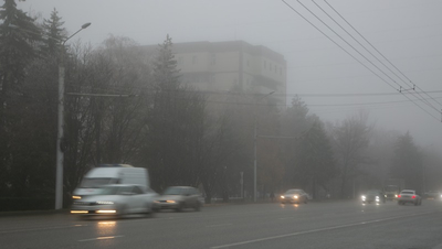 Дорожное движение затруднено на дорогах Ставрополья из-за снега и тумана