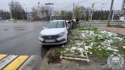 Автомобиль перевернулся на проспекте Кулакова в Ставрополе