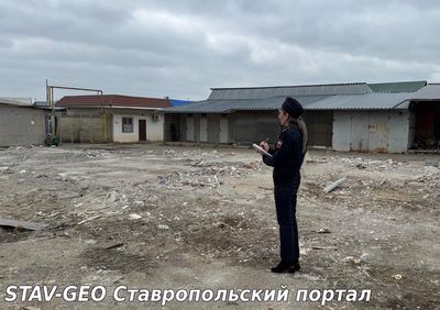Самострой снесен после встречи с судебными приставами