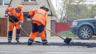 На Ставрополье 20 муниципалитетов начали ямочный ремонт дорог