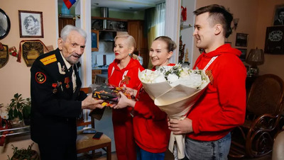 Участники «Солдатского конверта» в Ставрополе посетили ветеранов перед 9 мая