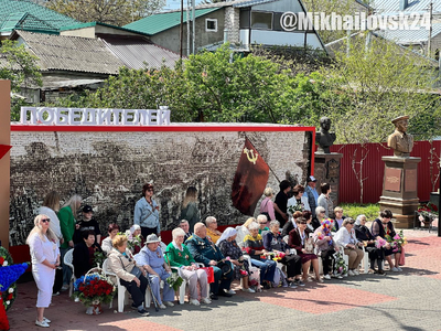 Фото с парада Победы в Михайловске