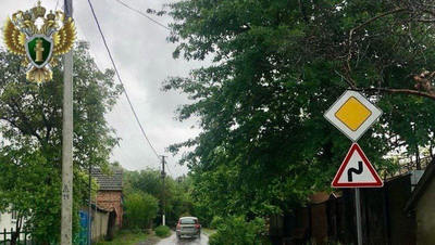 27 дорожных знаков установили в Светлограде по требованию прокуратуры