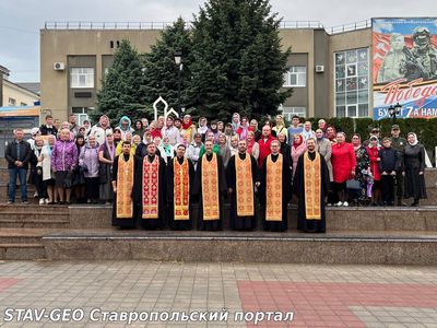 В преддверии дня памяти святителя Николая Чудотворца, в Михайловске состоялся молебен.