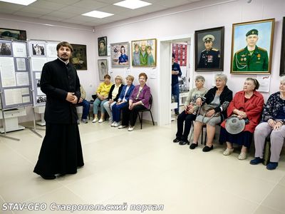Совет ветеранов посетил выставку о Патриархе Тихоне в Михайловском музее