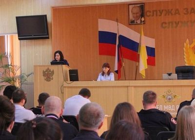 В Невинномысске сотрудники СК России провели профилактическую беседу по разъяснению антикоррупционного законодательства